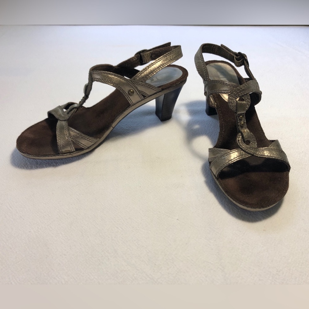 Vintage Ara silver heeled sandals size 4.5 UK,  7 US